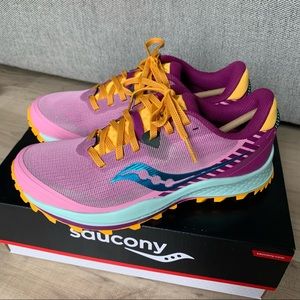 Saucony Women’s Peregrine 11 Trail Size 8 (pink)